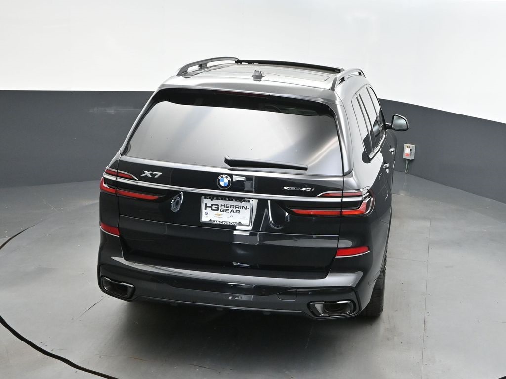 2026 Black Sapphire Metallic BMW X7 xDrive40i AWD SUV