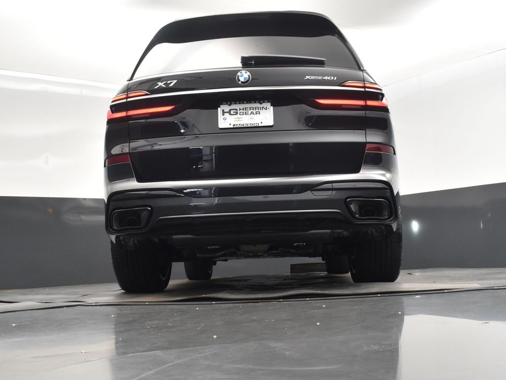 2026 Black Sapphire Metallic BMW X7 xDrive40i AWD SUV