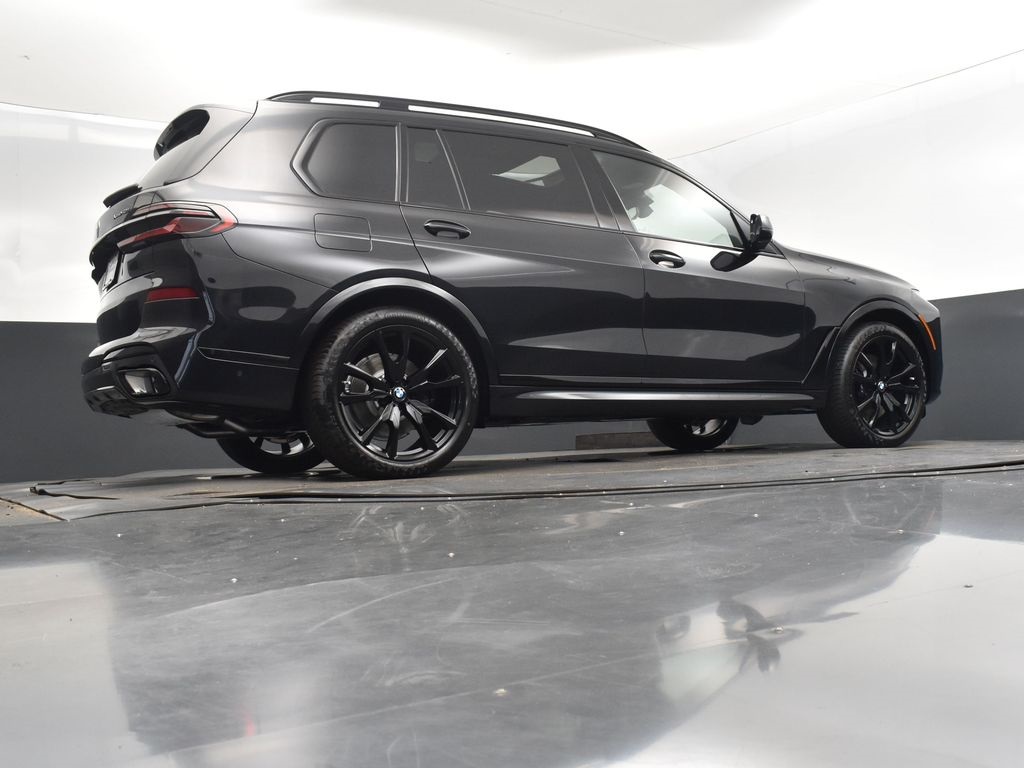 2026 Black Sapphire Metallic BMW X7 xDrive40i AWD SUV