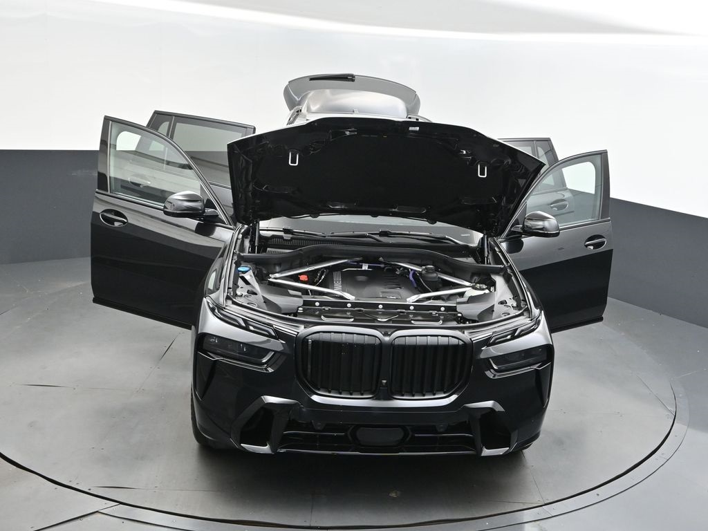 2026 Black Sapphire Metallic BMW X7 xDrive40i AWD SUV