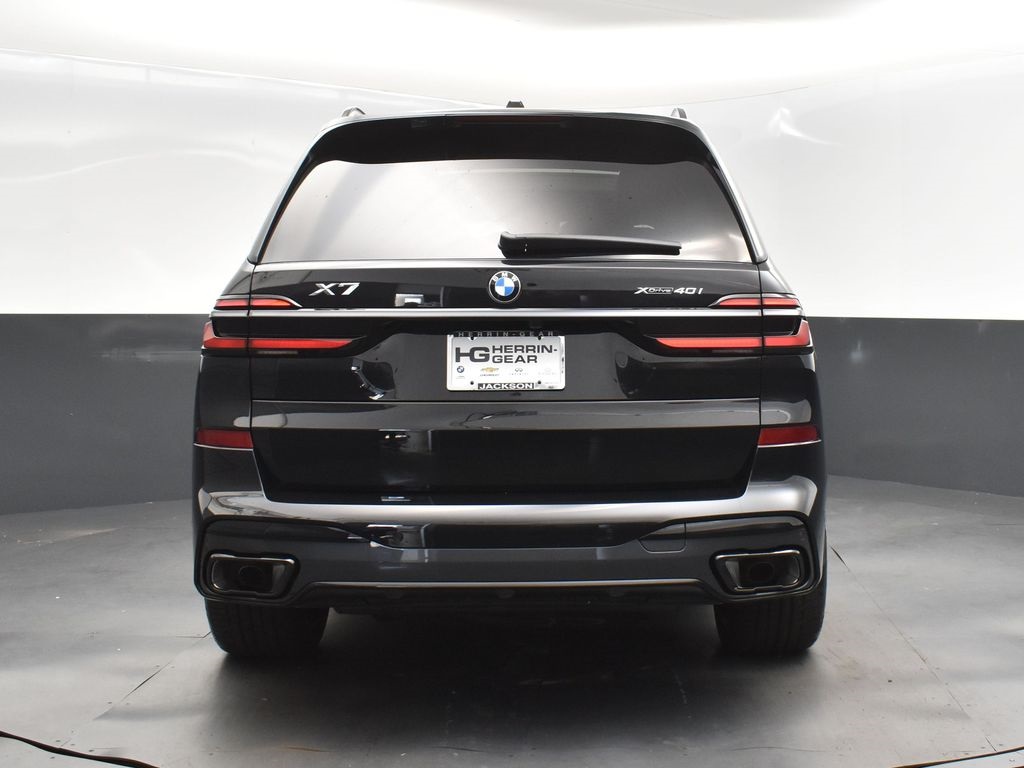 2026 Black Sapphire Metallic BMW X7 xDrive40i AWD SUV