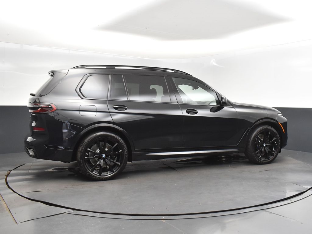 2026 Black Sapphire Metallic BMW X7 xDrive40i AWD SUV