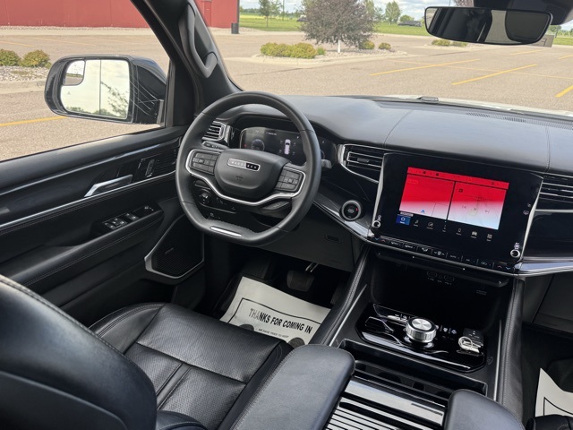 2023 Jeep Wagoneer Base