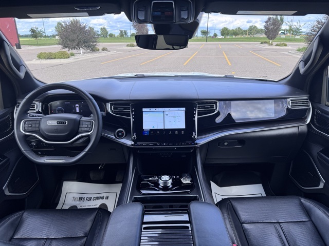 2023 Jeep Wagoneer Base