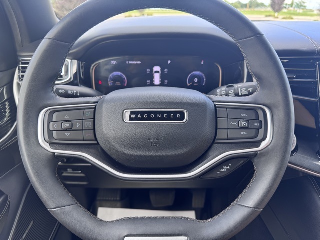 2023 Jeep Wagoneer Base