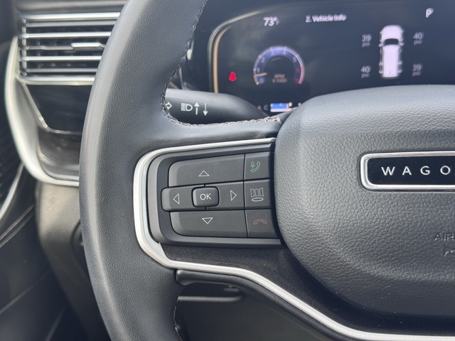 2023 Jeep Wagoneer Base