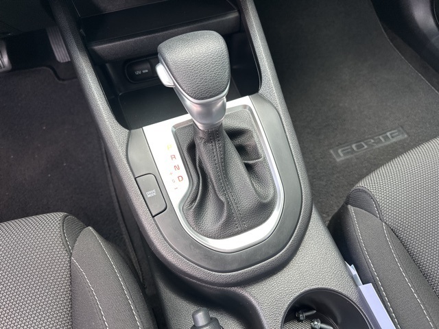 2022 Kia Forte LXS photo 16