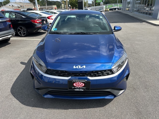 2022 Kia Forte LXS photo 2