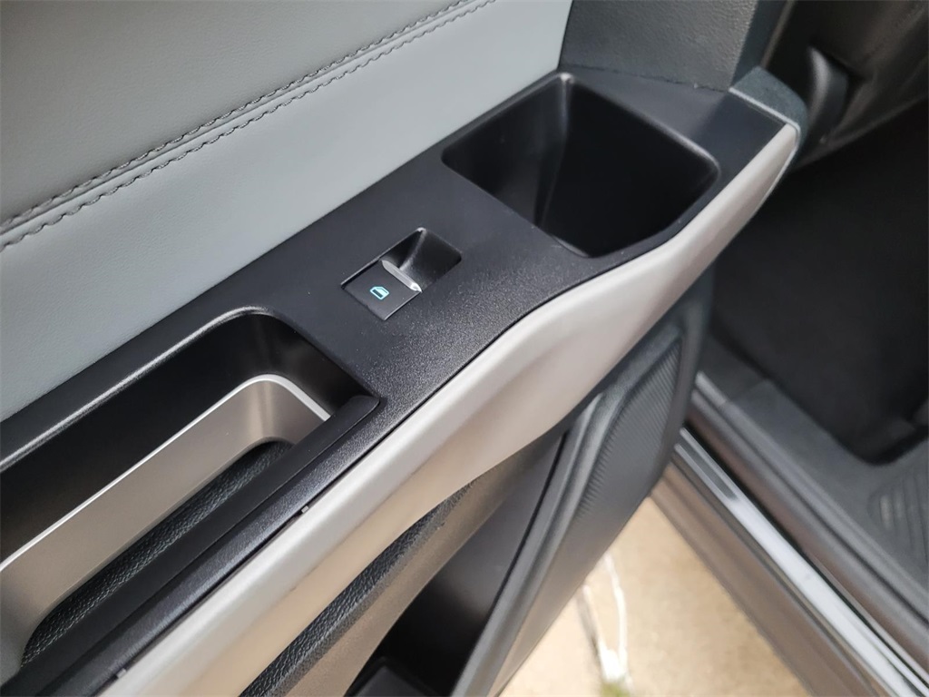 used 2024 Ford Explorer car, priced at $28,900