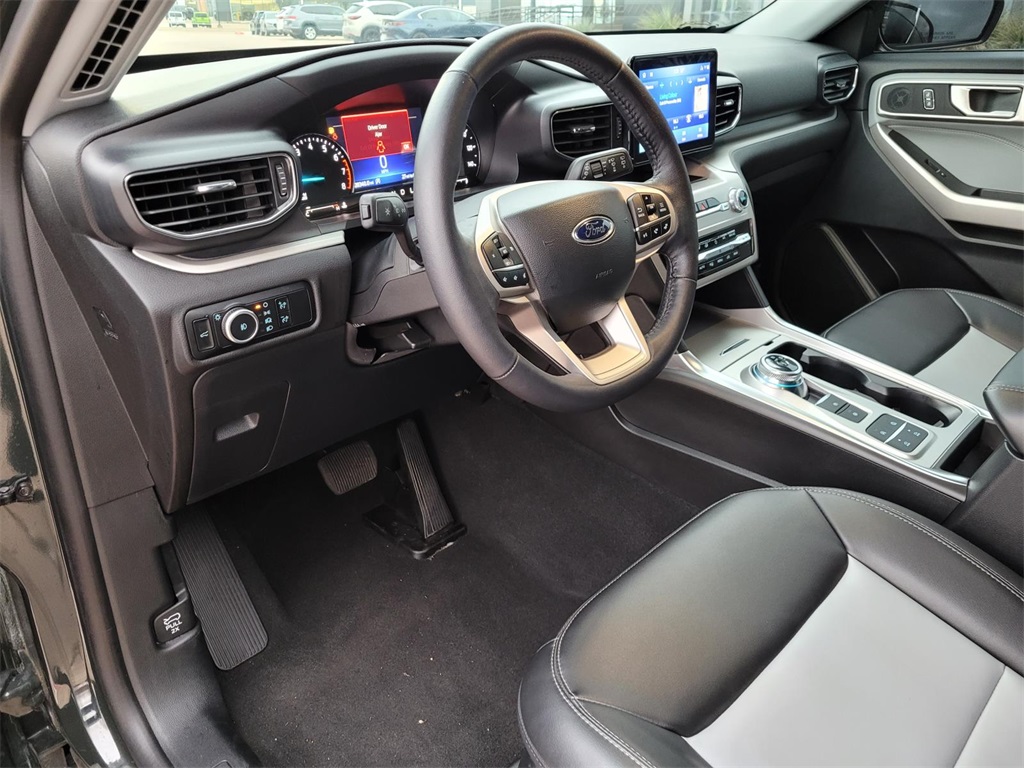 used 2024 Ford Explorer car, priced at $28,900