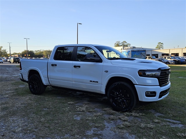 2026 Ram 1500 Laramie Crew Cab 4x4 5'7" Box