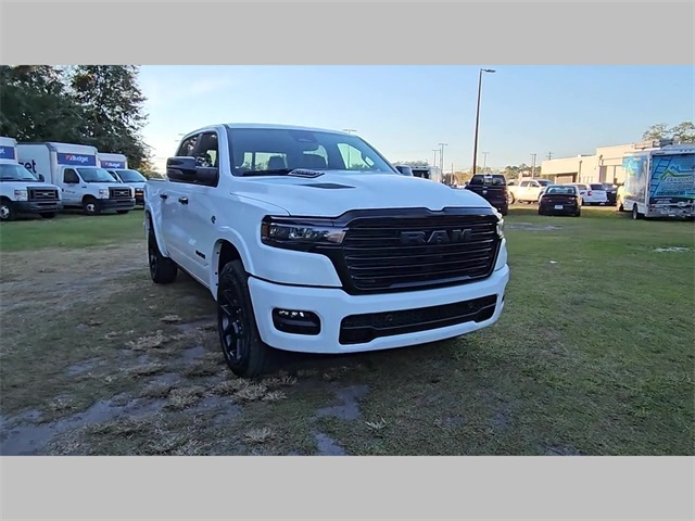 2026 Ram 1500 Laramie Crew Cab 4x4 5'7" Box