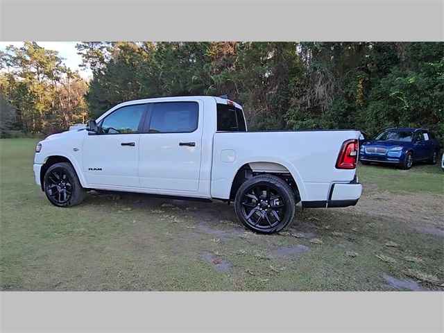 2026 Ram 1500 Laramie Crew Cab 4x4 5'7" Box