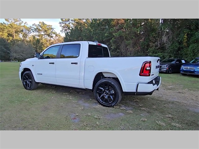 2026 Ram 1500 Laramie Crew Cab 4x4 5'7" Box