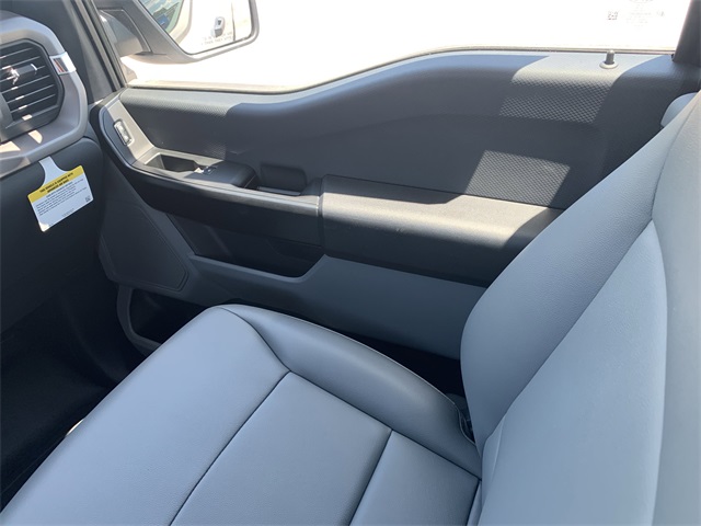 2025 Oxford White Ford F-150 XL 4X4 Truck