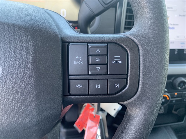 2025 Oxford White Ford F-150 XL 4X4 Truck