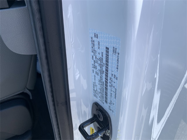 2025 Oxford White Ford F-150 XL 4X4 Truck