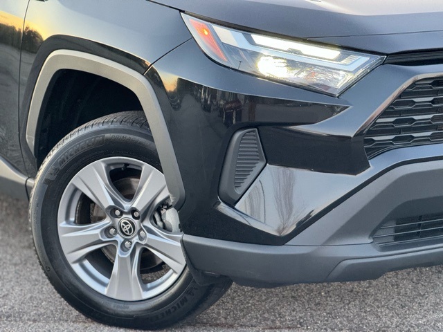 Used 2025 Toyota RAV4 XLE with VIN 4T3RWRFV9SU176962 for sale in Kansas City