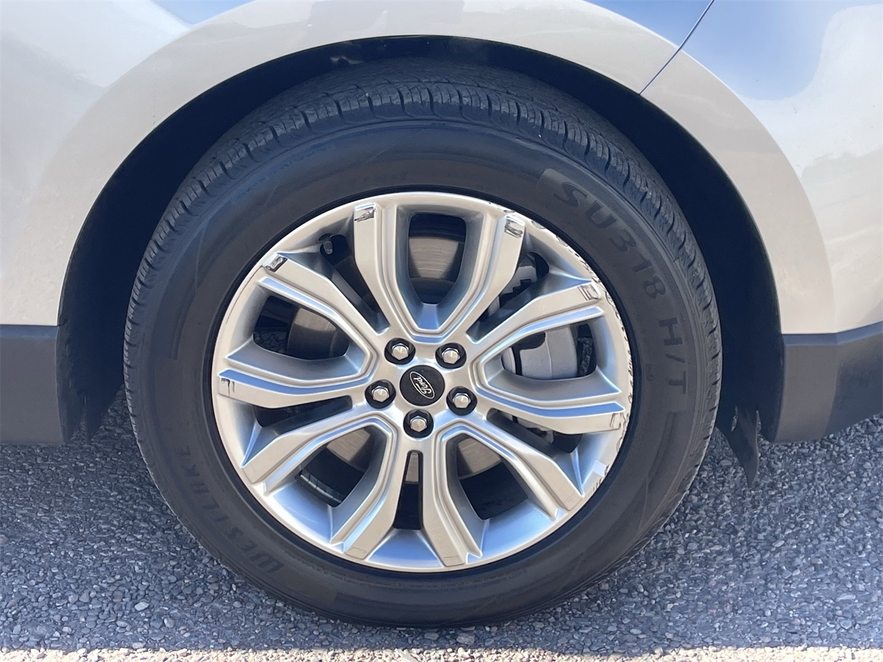 used 2024 Ford Edge car, priced at $21,495