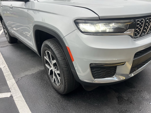 2024 Jeep Grand Cherokee Limited photo 4