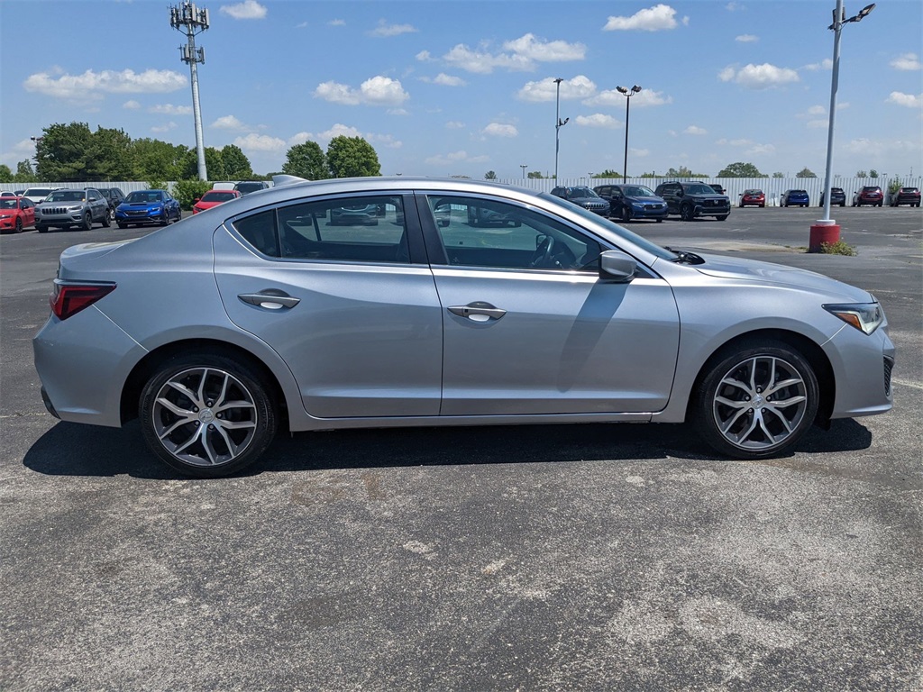 2019 Acura ILX Premium Technology photo 8