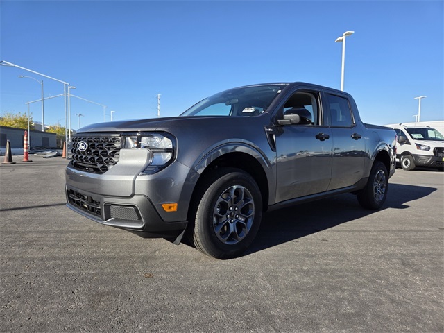 New 2025 Ford Maverick XLT 4D Crew Cab