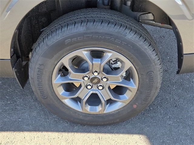 New 2025 Ford Maverick XLT 4D Crew Cab