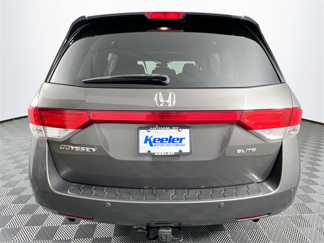 2016 Honda Odyssey Touring Elite photo 4
