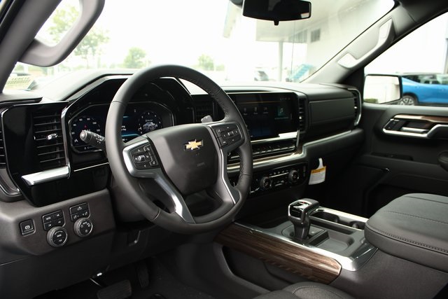 new 2025 Chevrolet Silverado 1500 car, priced at $60,900