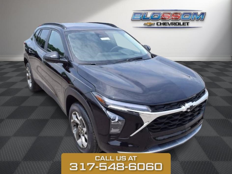 2025 Black Metallic Chevrolet Trax LT SUV