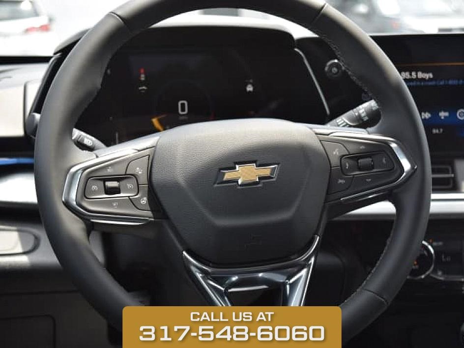 2025 Black Metallic Chevrolet Trax LT FWD SUV
