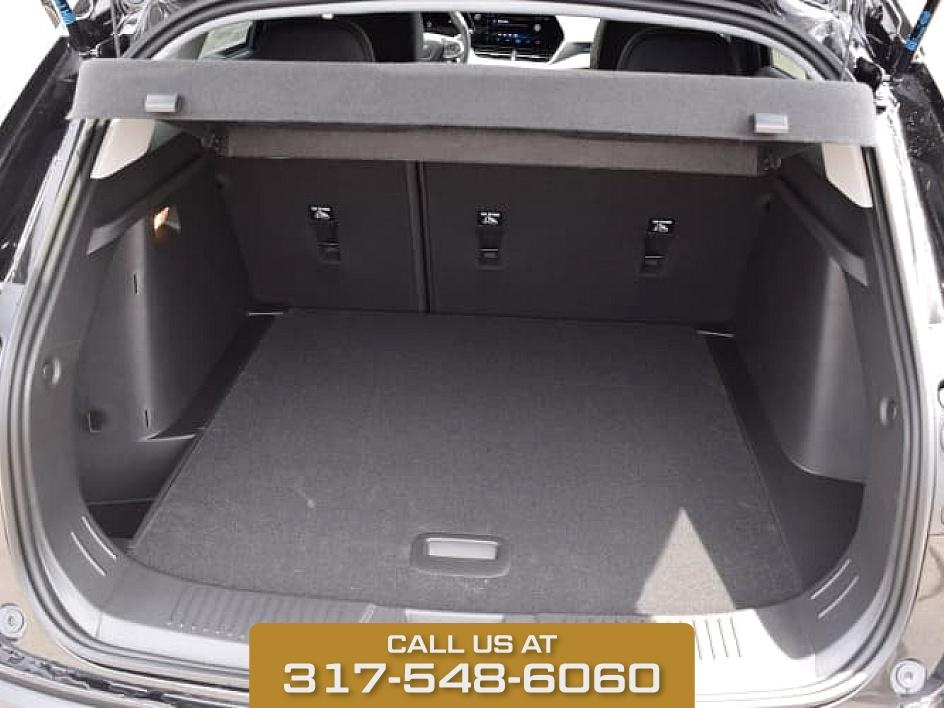 2025 Black Metallic Chevrolet Trax LT FWD SUV
