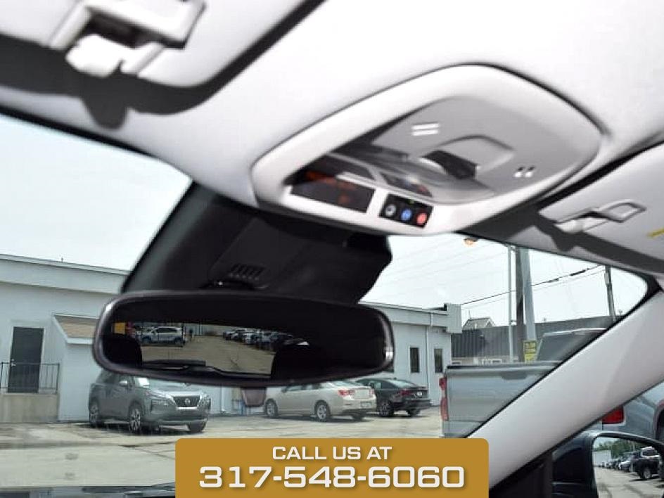 2025 Black Metallic Chevrolet Trax LT FWD SUV