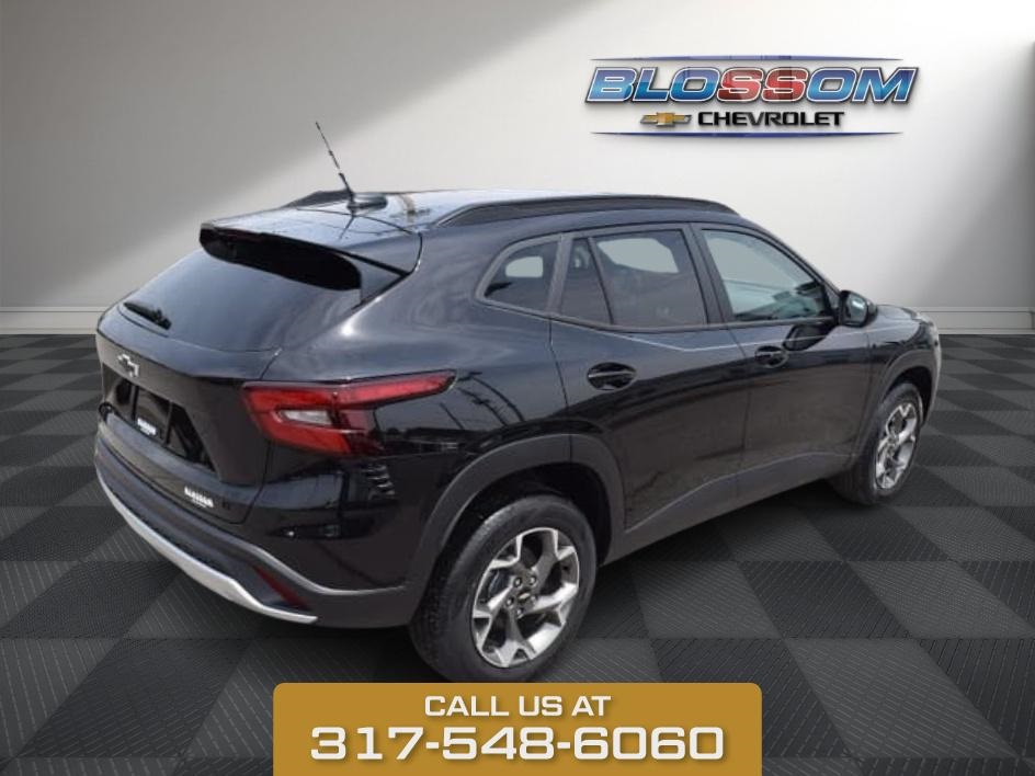 2025 Black Metallic Chevrolet Trax LT FWD SUV