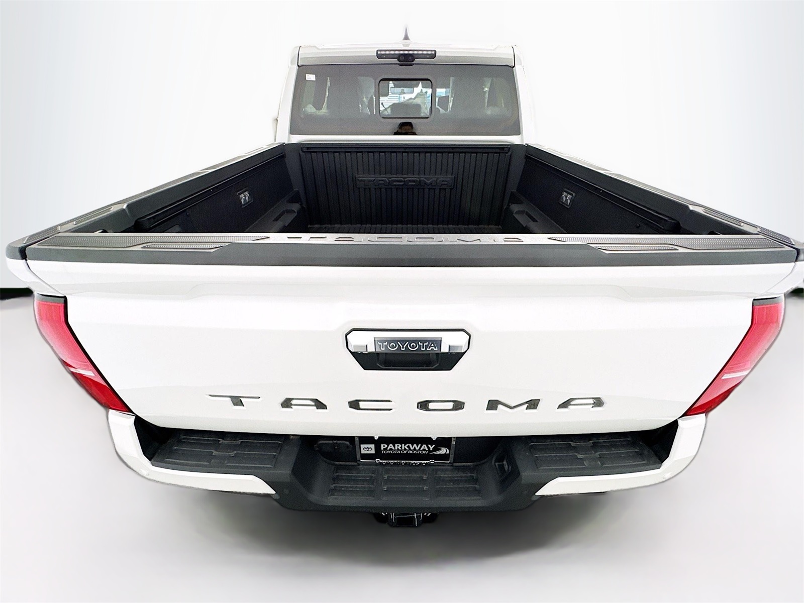 2025 Toyota Tacoma Limited photo 5