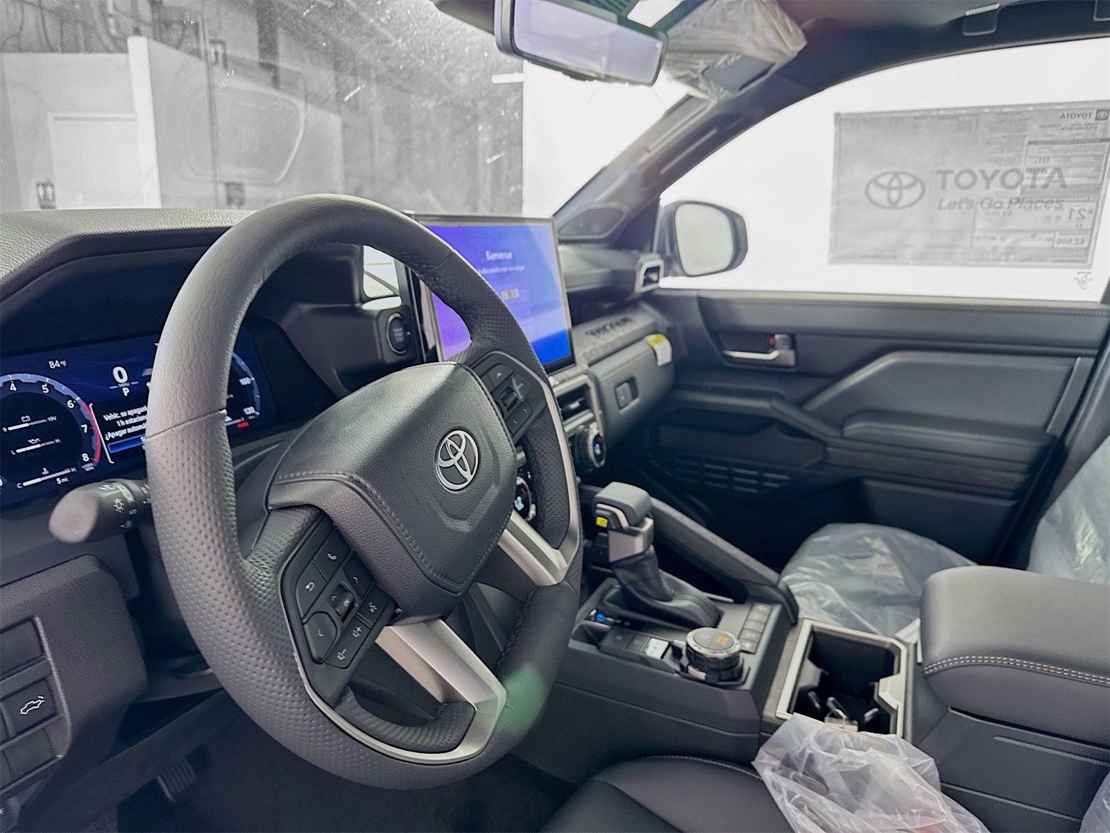2025 Toyota Tacoma Limited photo 7