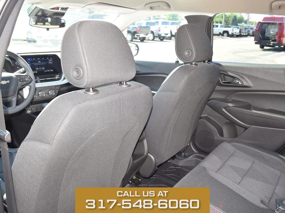 2025 Sterling Chevrolet Trax LS FWD SUV