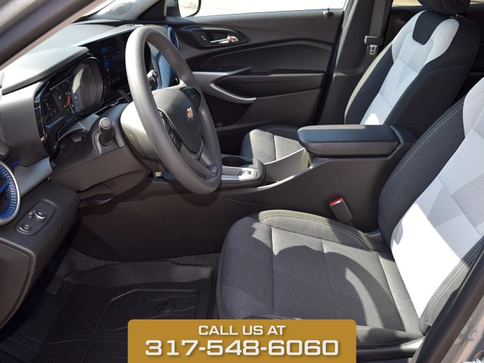 2025 Sterling Chevrolet Trax LS FWD SUV