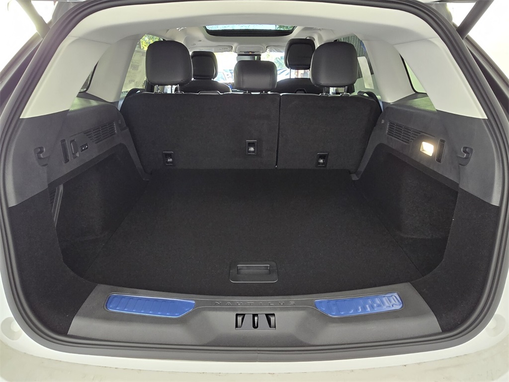 new 2026 Lincoln Nautilus car, priced at $61,670