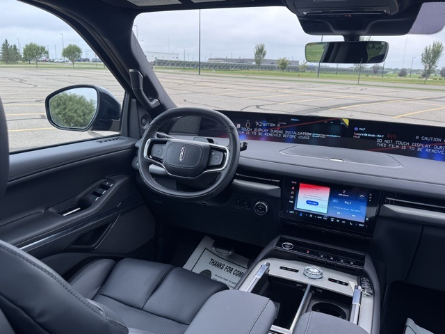 2025 Lincoln Navigator L Reserve photo 11