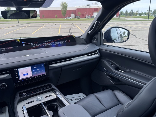 2025 Lincoln Navigator L Reserve photo 13
