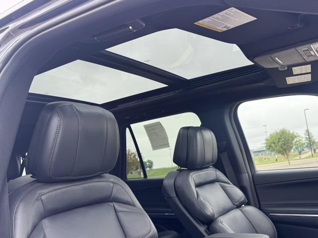 2025 Lincoln Navigator L Reserve photo 20