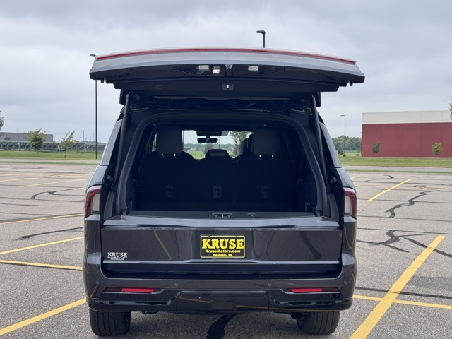 2025 Lincoln Navigator L Reserve photo 28