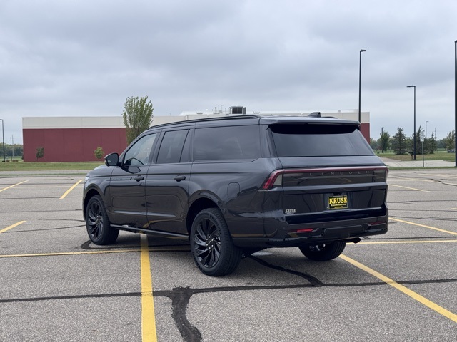 2025 Lincoln Navigator L Reserve photo 34
