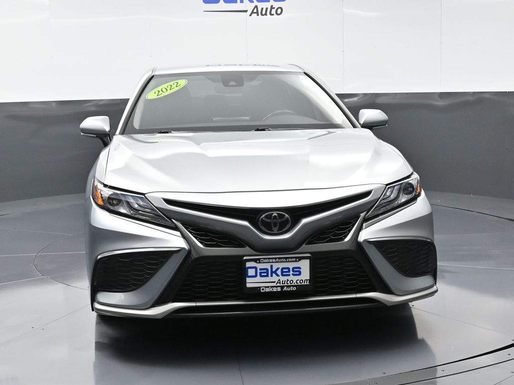 2022 Toyota Camry XSE photo 2