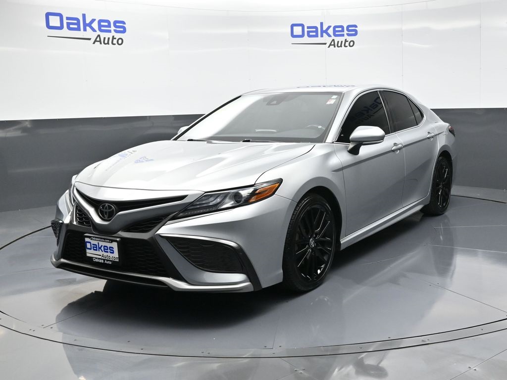 2022 Toyota Camry XSE photo 3