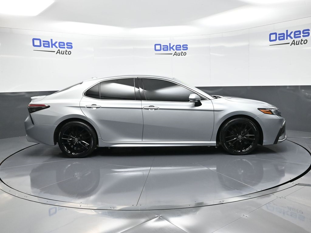 2022 Toyota Camry XSE photo 6