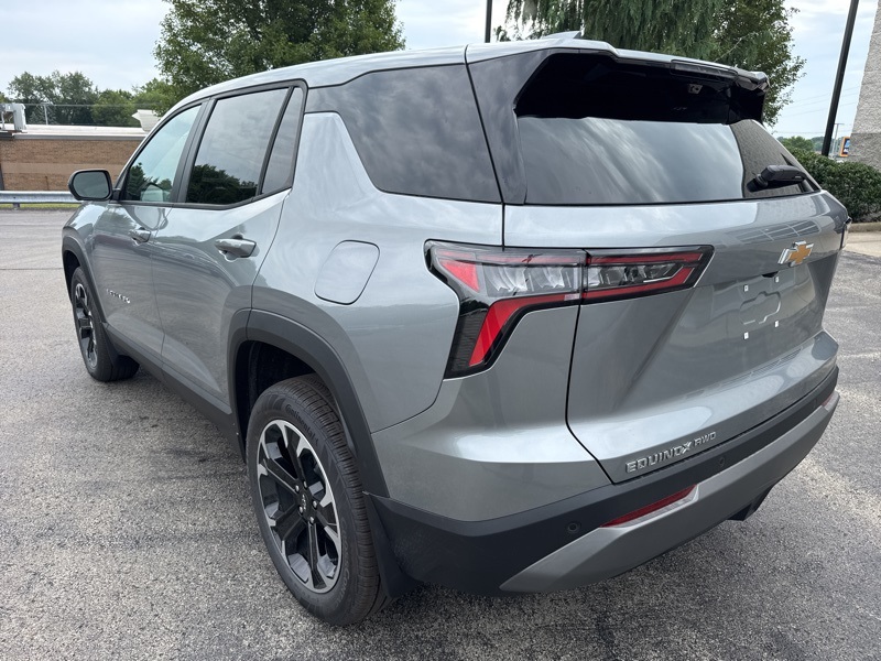 2026 Chevrolet Equinox LT photo 3