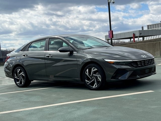 Elantra Hybrid Limited