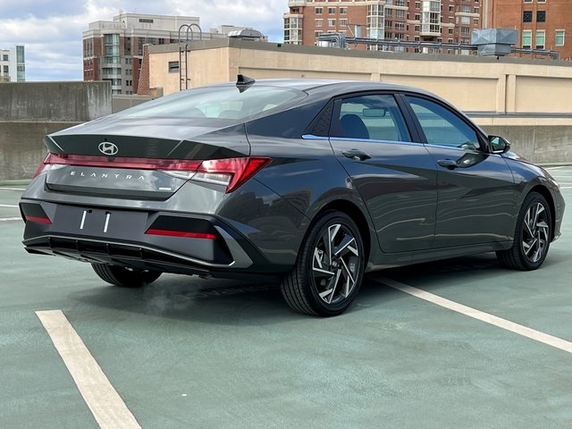 Elantra Hybrid Limited